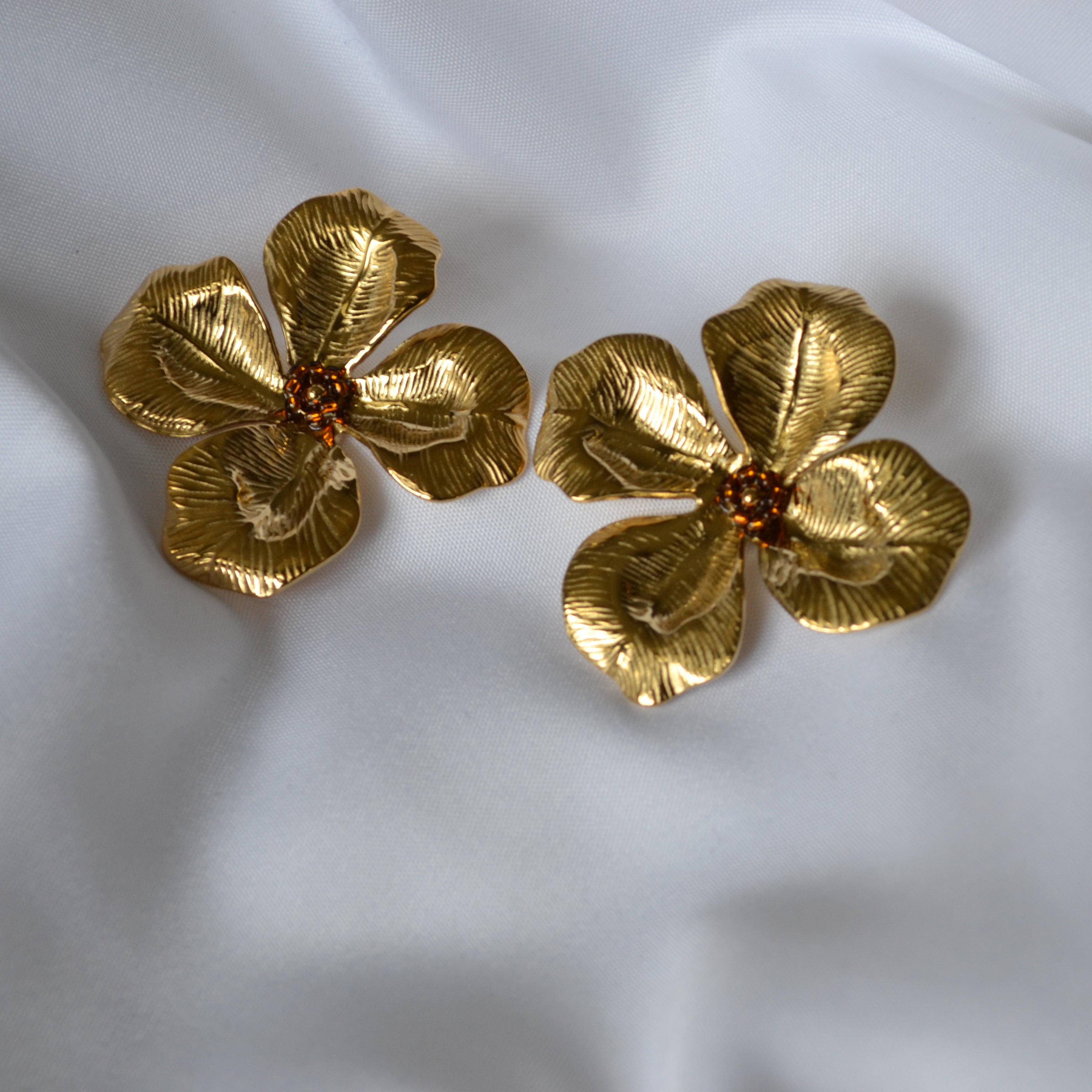 Boucle d'oreille - Fleur doré — vue principale