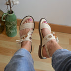 Sandales beige - Pompons