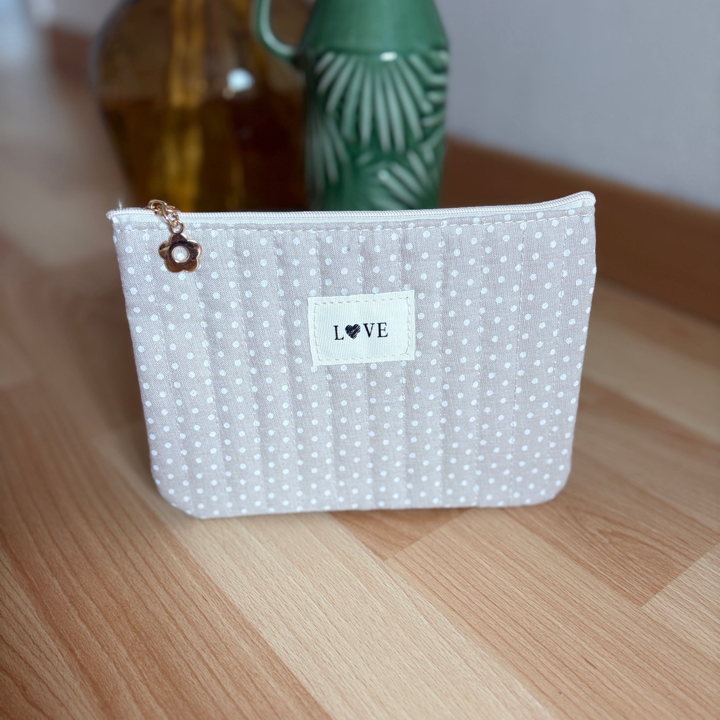 Petites pochettes Love