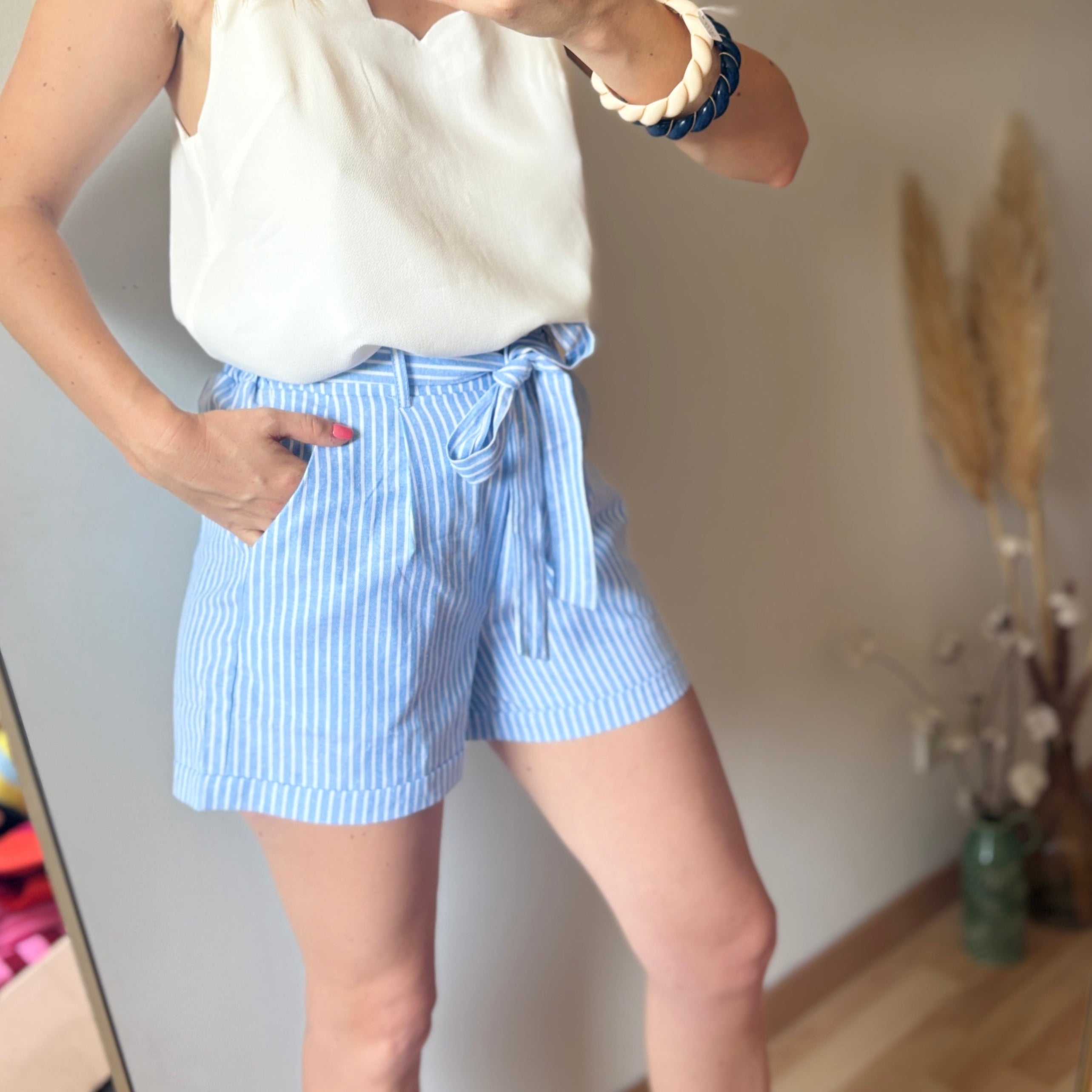 Short Suzane